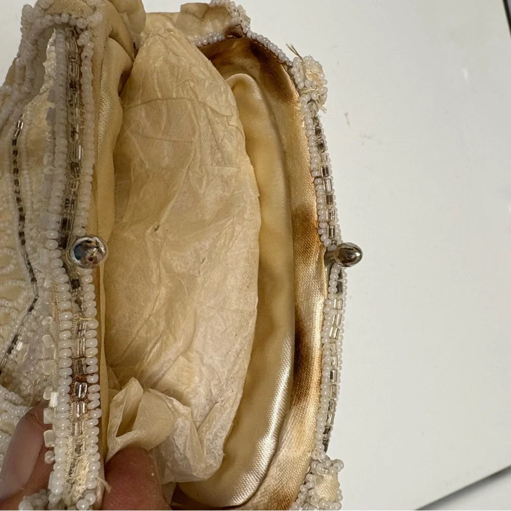 Elegant Cream Beaded Women's Bag - Picture 7 of 7